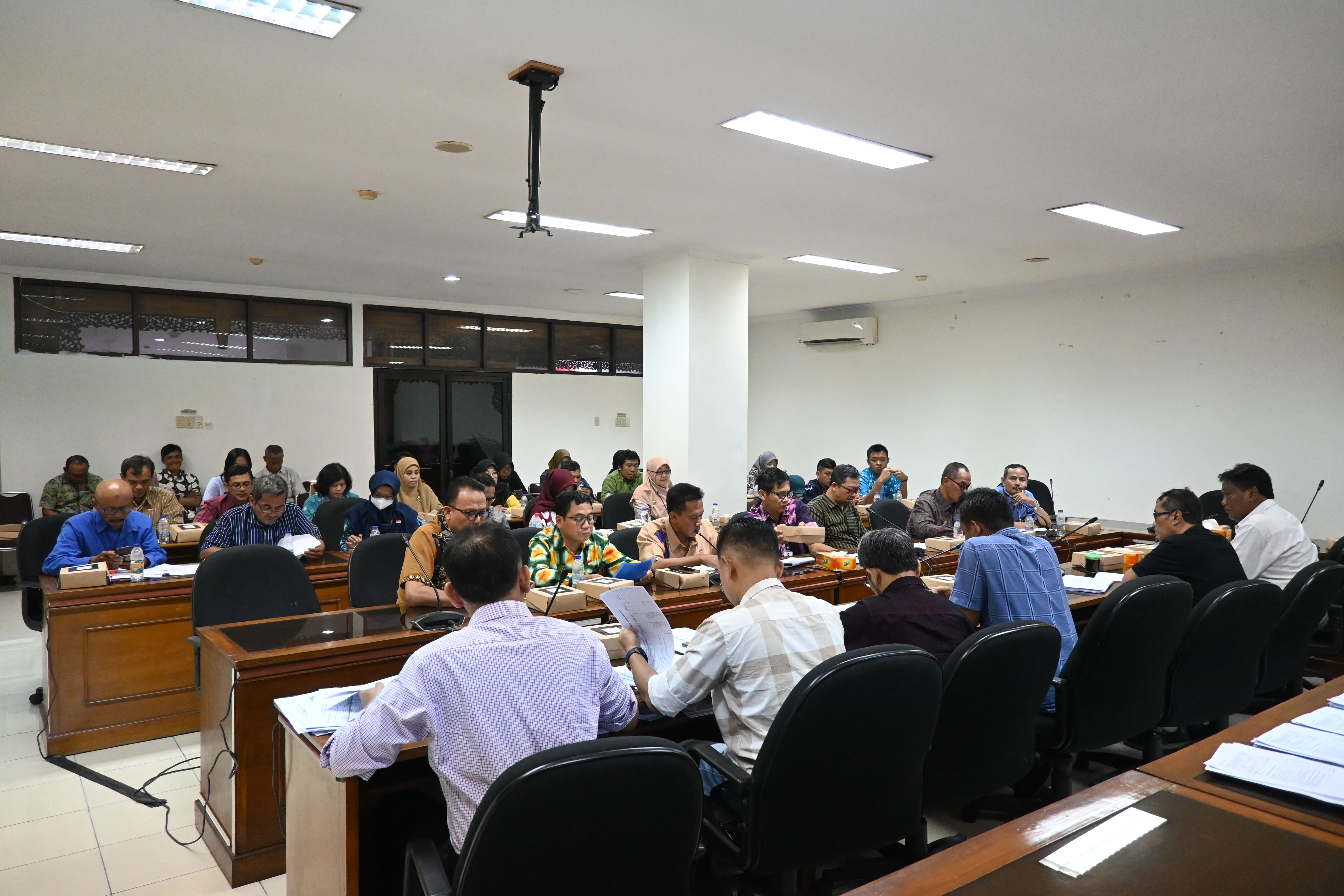 Sekretariat DPRD Kota Yogyakarta Turut Berperan dalam Kelancaran Rapat Pembahasan DPA 2024