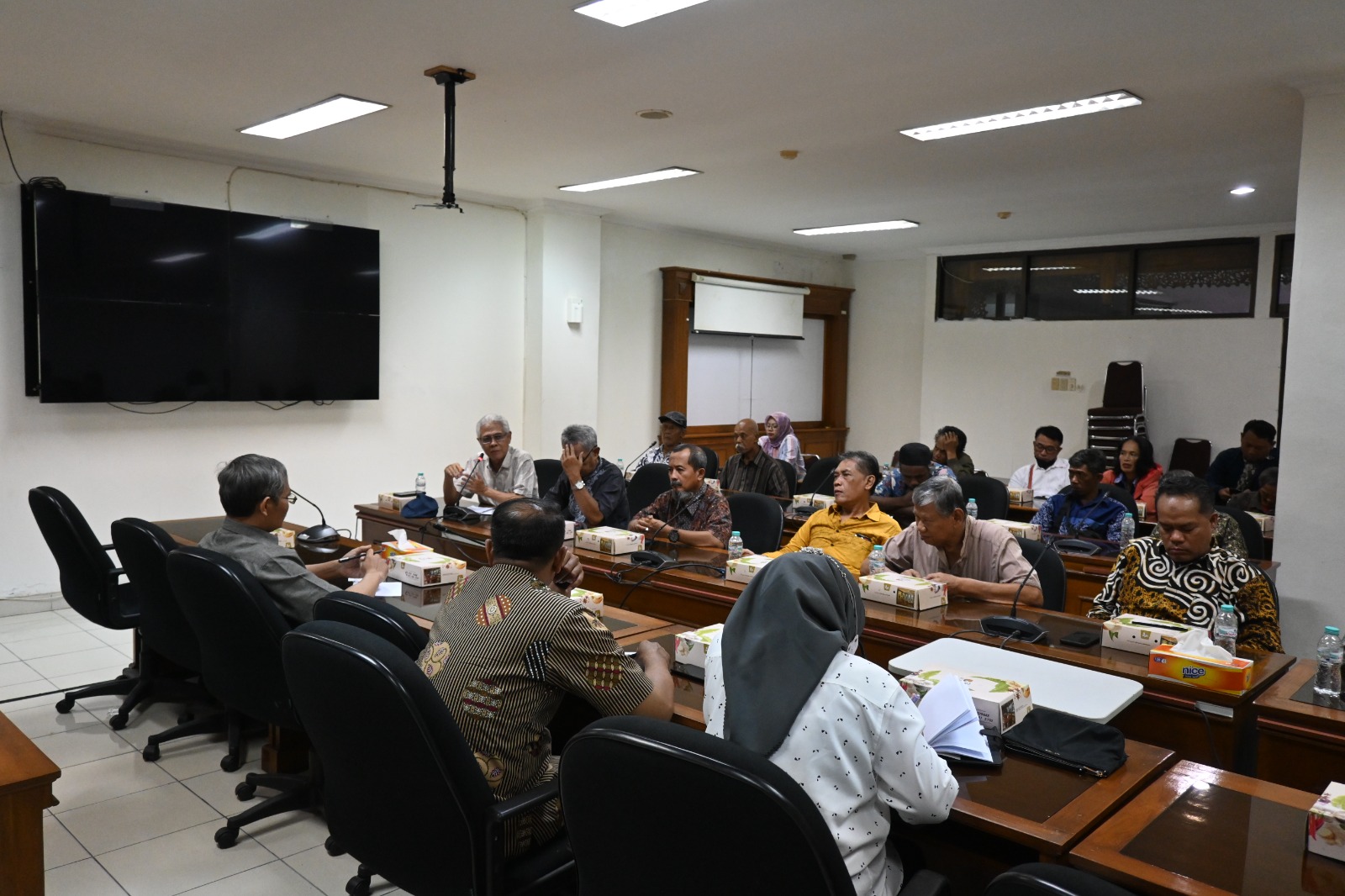 Audiensi Komisi C DPRD Kota Yogyakarta dengan Komunitas Pengelola TPS Sampah dan DLH